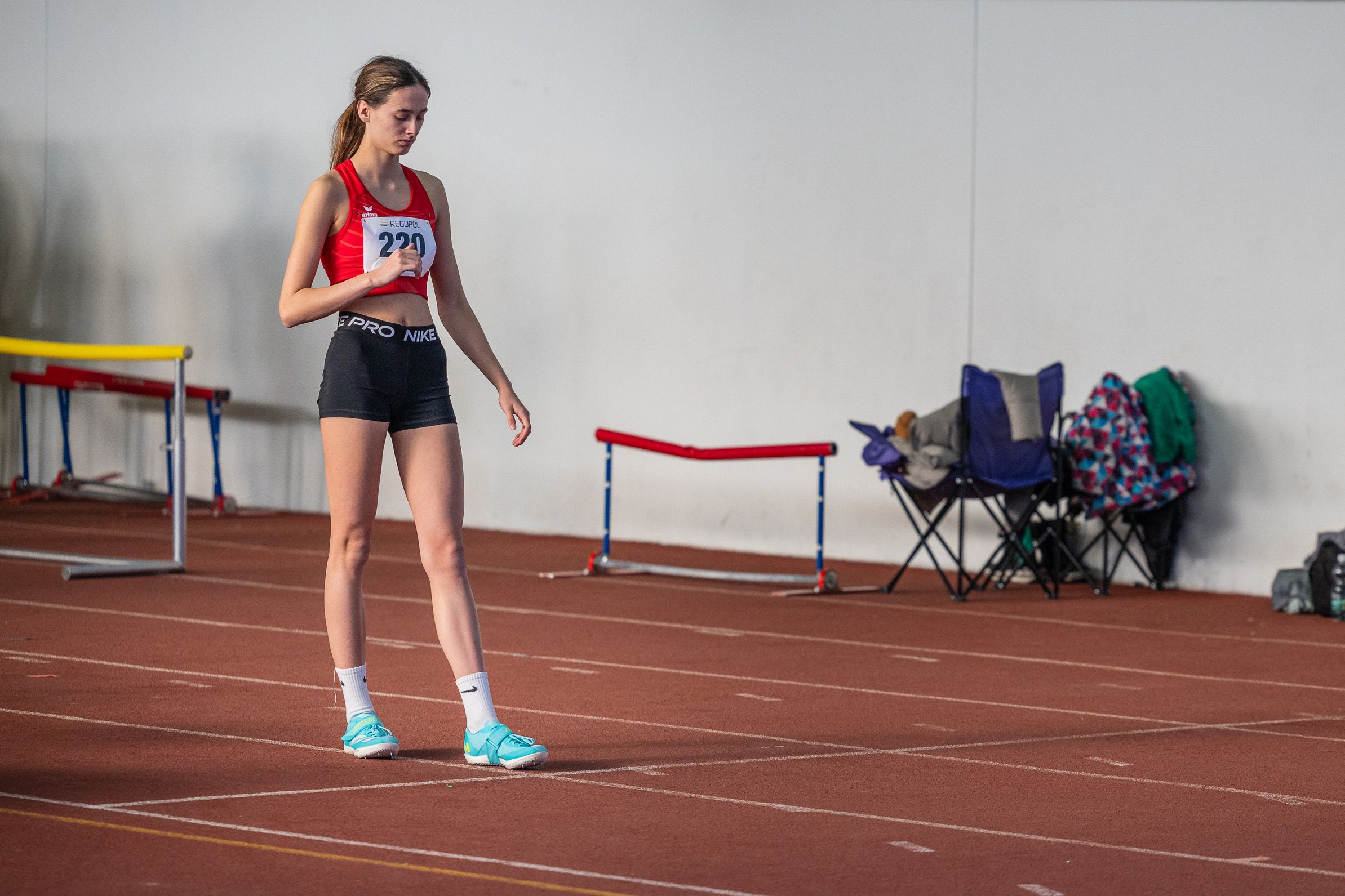 Elsa Wagner bei der Sprungvorbereitung